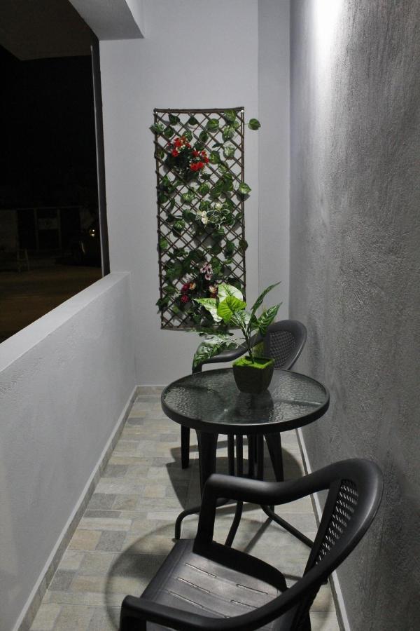 Vaso'S Apartment Iraklio Exterior foto